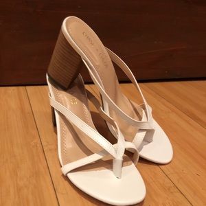 Chase and Chloe Mule Block Heel in White